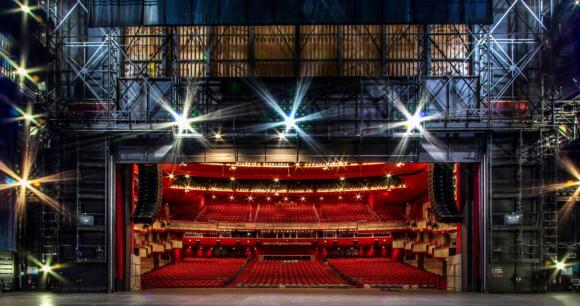 Show - "STAND UP MONACO"